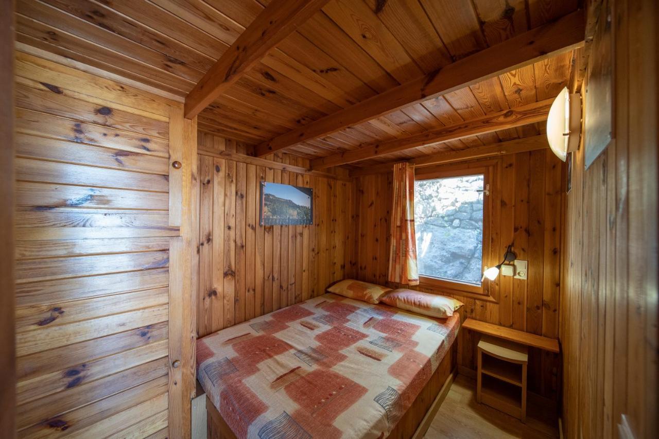Camping Bungalow Serra De Prades Resort Vilanova de Prades Kültér fotó