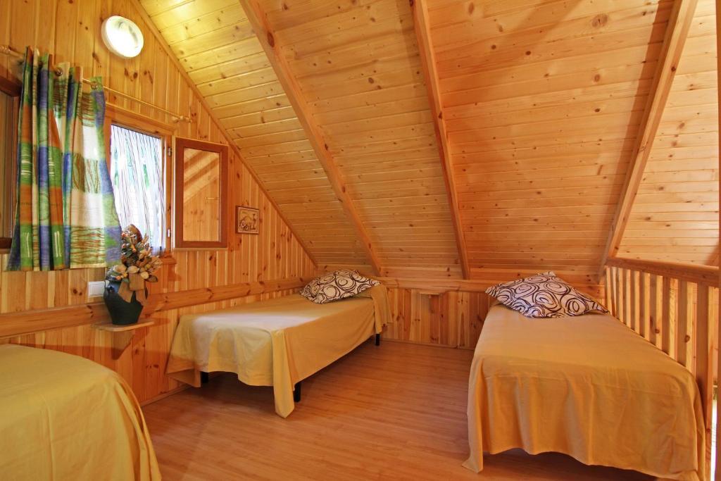 Camping Bungalow Serra De Prades Resort Vilanova de Prades Kültér fotó